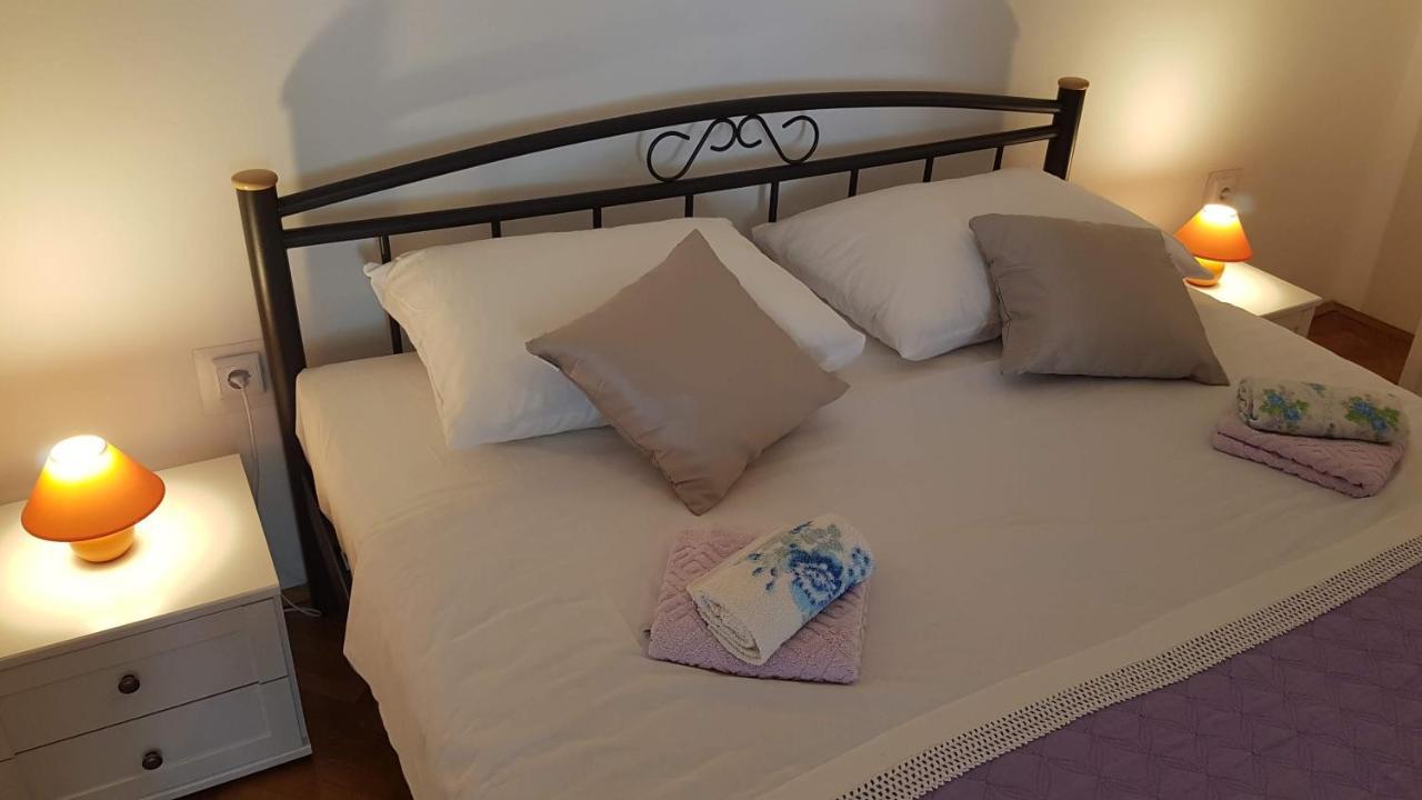 Apartment 22 Omiš Kültér fotó