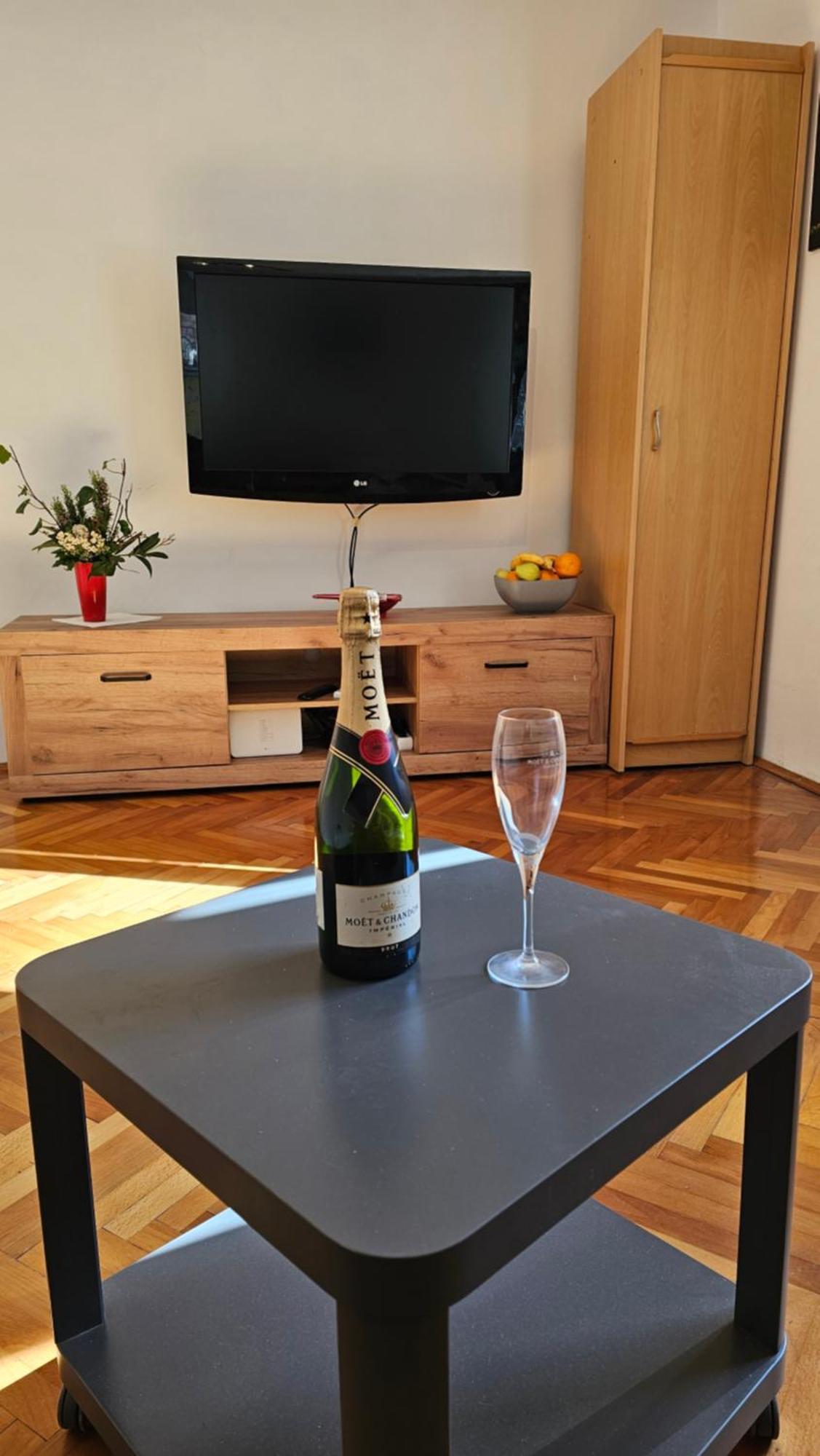 Apartment 22 Omiš Kültér fotó