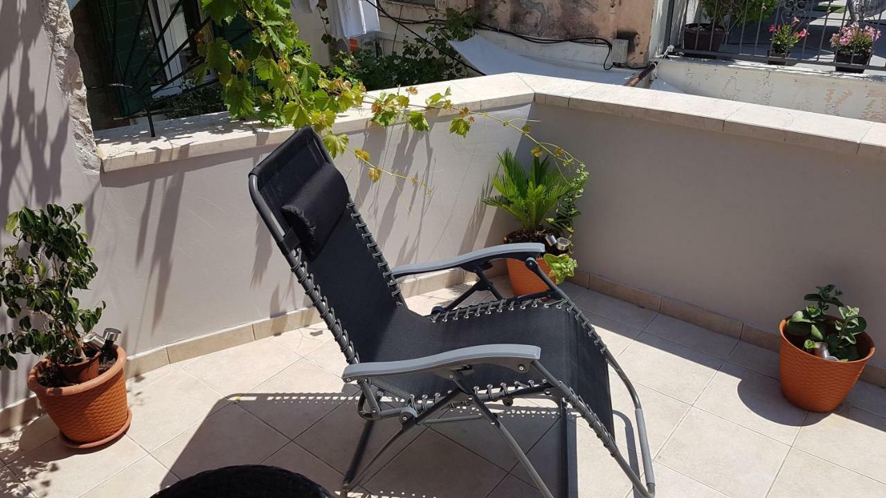 Apartment 22 Omiš Kültér fotó