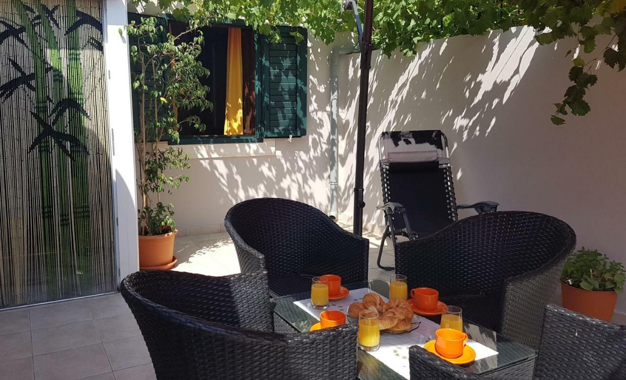 Apartment 22 Omiš Kültér fotó