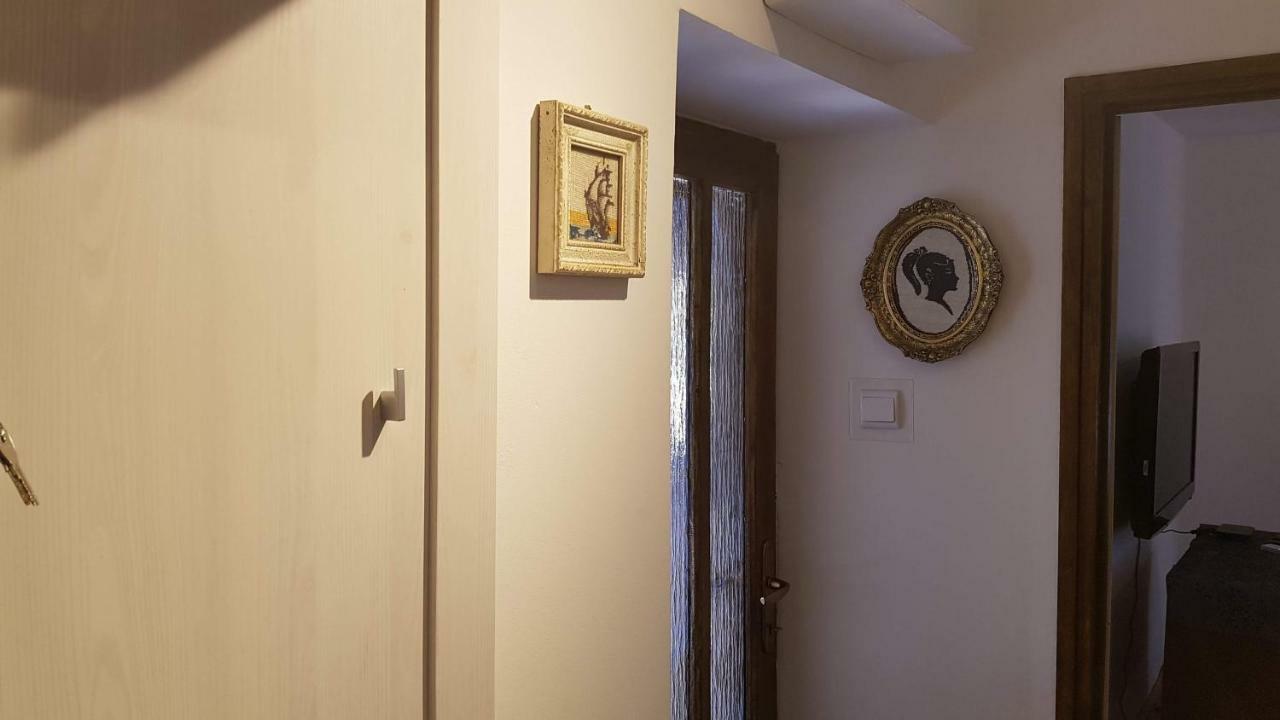 Apartment 22 Omiš Kültér fotó